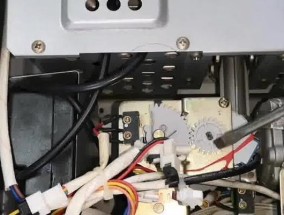 壁挂炉显示E01故障原因及维修方法（探究壁挂炉显示E01故障的解决方案）