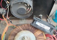 平衡车电池通用充电器的电压是多少？如何选择？