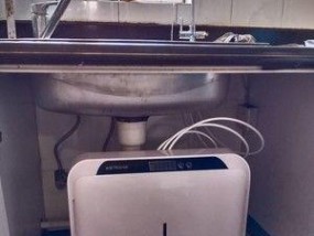 家庭净水器水位调节的方法（轻松掌握家庭净水器水位调节技巧）