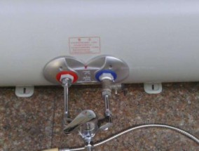 万和热水器显示故障怎么办？如何快速解决？