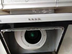 如何拆开清洗油烟机（简单操作、彻底清洁）