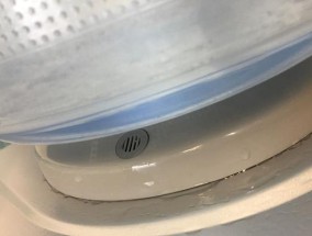 饮水机漏水是怎么回事（解决饮水机漏水问题的有效方法）