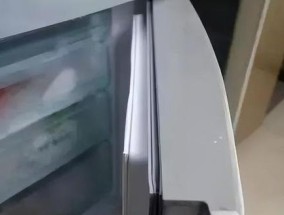 夏天冰箱结冰的原因及解决办法（如何应对夏季冰箱结冰问题）