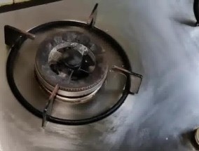解决燃气灶E5问题的有效方法（快速排查和修复E5故障的关键步骤）