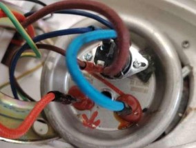 老板油烟机的主机清洗方法是什么？清洗后如何确保效果？