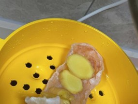 冰箱白胶发霉了怎么办？有效清洁方法有哪些？