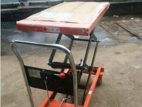 平板电脑移动小车的操作方法是什么？