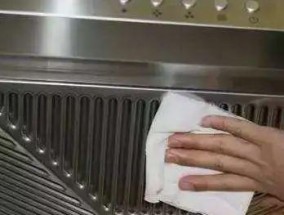 便捷清洗油烟机的小技巧（省力又高效）