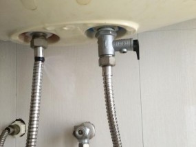 热水器漏水的原因及解决方法（了解热水器漏水的常见问题和解决方案）