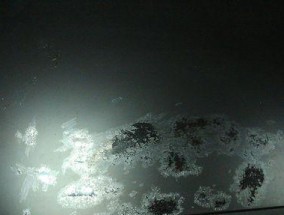 显示器换屏后一直亮？如何解决？