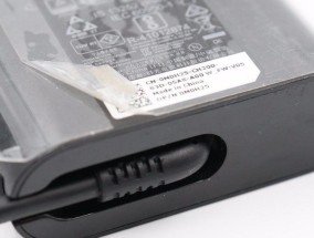 戴尔笔记本充电器太大如何放置？