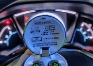 王者荣耀选手耳机使用方法是什么？
