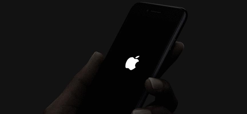 解决iPhone手机摄像头打开黑屏问题的方法（从硬件检查到软件调整）  第1张