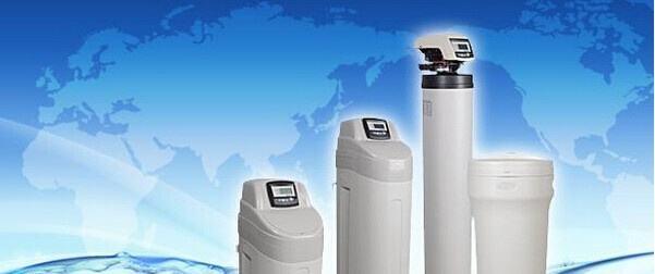 净水器水箱漏水维修费用究竟有多贵（了解净水器水箱漏水维修费用）  第1张