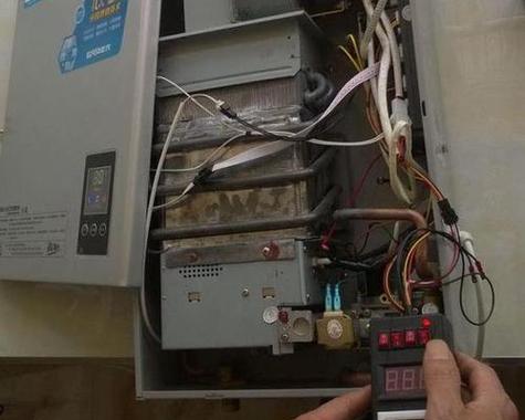 解决燃气E2热水器故障的方法（学会修理E2热水器故障）  第1张