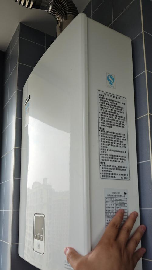 林内热水器故障12的解决方法（如何解决林内热水器故障12）  第2张