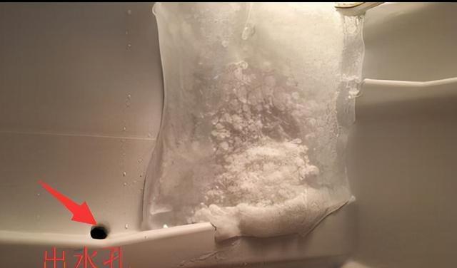 冰箱底部出现水珠是什么原因？如何快速解决？  第2张