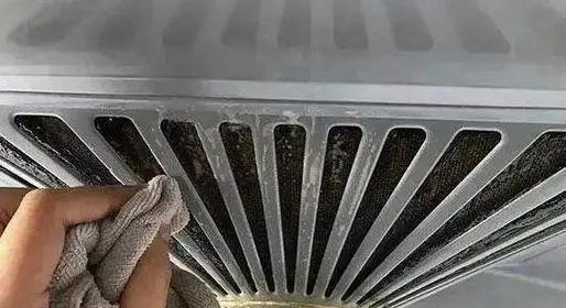 欧式油烟机滤网清洗方法是什么？如何有效去除油污？  第2张