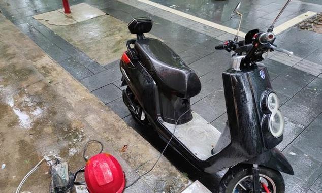 下雨充电用什么挡着充电器好？如何防止短路？  第3张