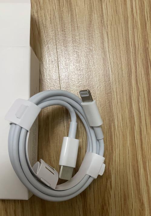 硬盘充电器的外观是什么样的？  第2张