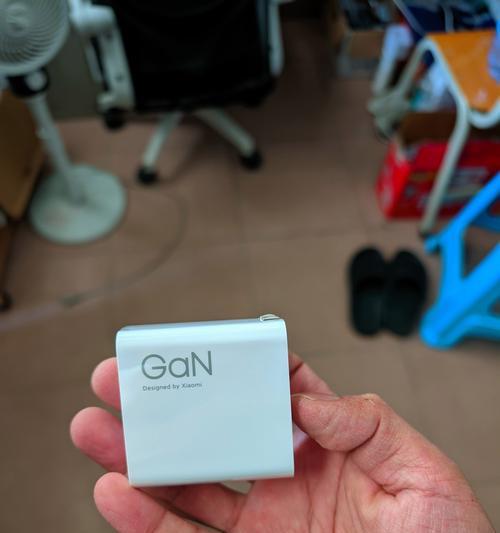 如何辨别充电器头的质量好坏？质量差的充电器头有哪些危害？  第1张