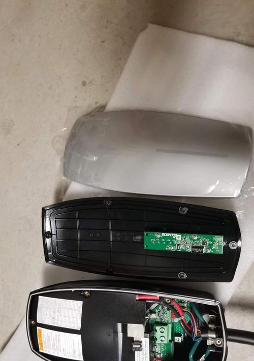 手机充电器头挂架安装步骤是什么？安装后有何便利？  第1张