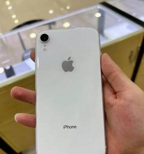 苹果手机价格一千多元的原因是什么？性价比如何？  第2张